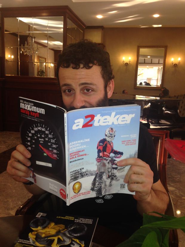 Motosiklet Dünyasinda Bir Karikatürist: Erdil Yaşaroğlu