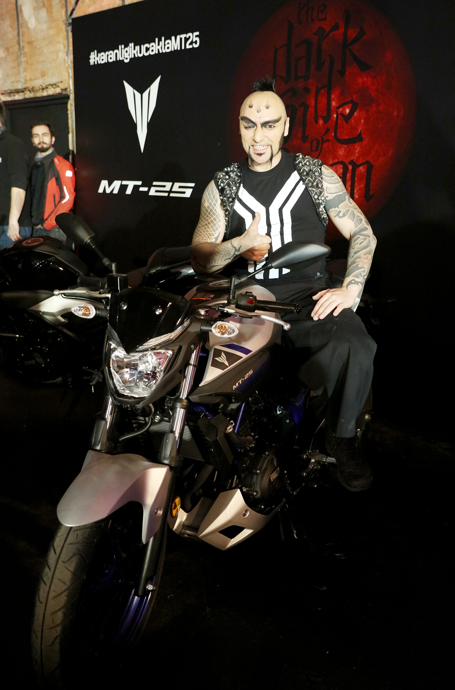 Hayko Cepkin ile Yamaha MT-25 