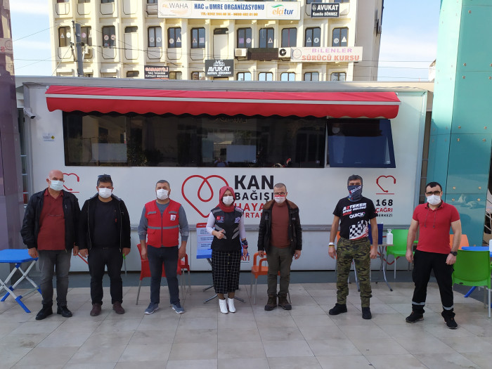a2teker Spor Kulübü, ‘'1 Kan 3 Can” Projesi kapsamında Türk Kızılay’ına kan bağışında buluştu.