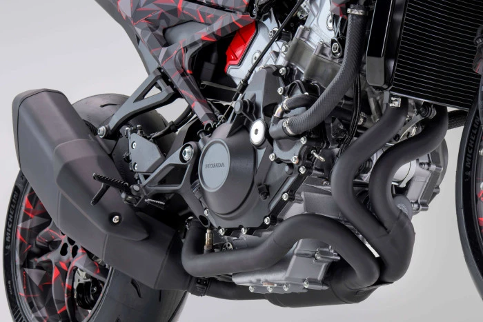 Honda, WN7 ve V3R 900 E-Compressor ile EICMA 2025'in merkezinde