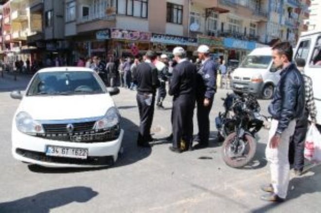 Nazilli'de Trafik Kazası; 1'i Ağır 2 Yaralı