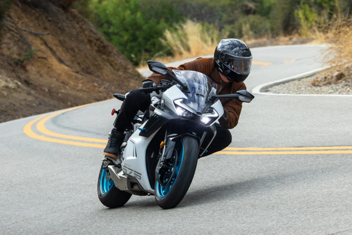 2026 CFMOTO SS 675: Üç Silindirli Güçle Yeniden Tanımlanan Performans