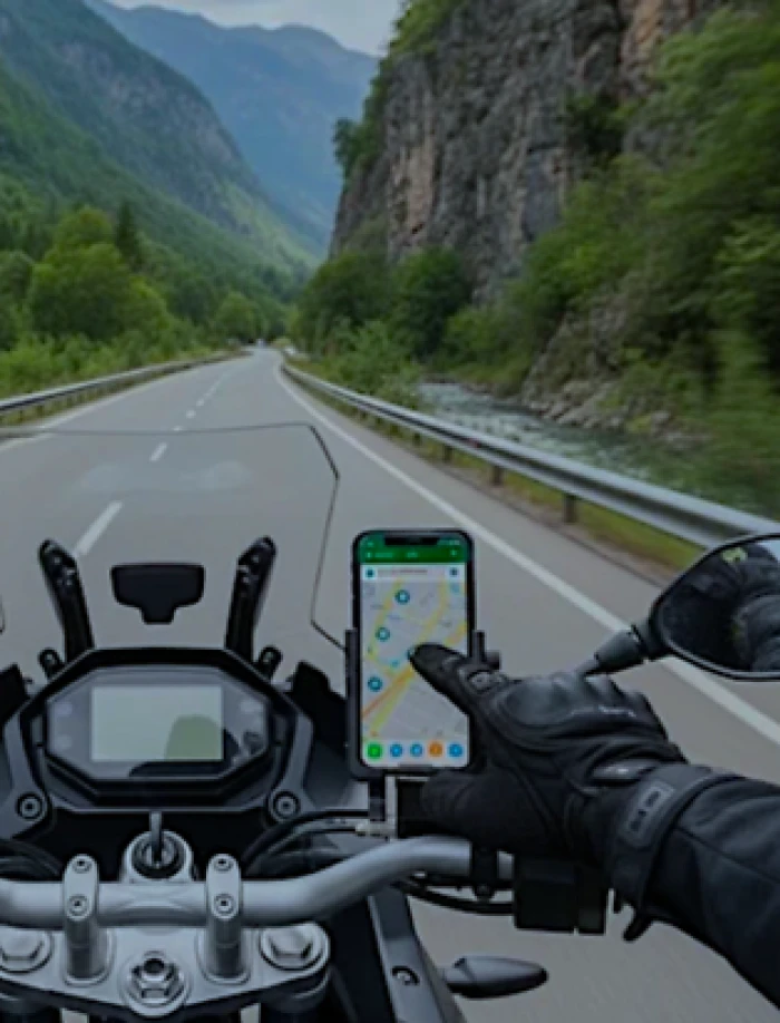 Ara&ccedil;larda Telefon Tutucu Yasak mı? 2026 Yeni Trafik Yasası ve Ceza Rehberi