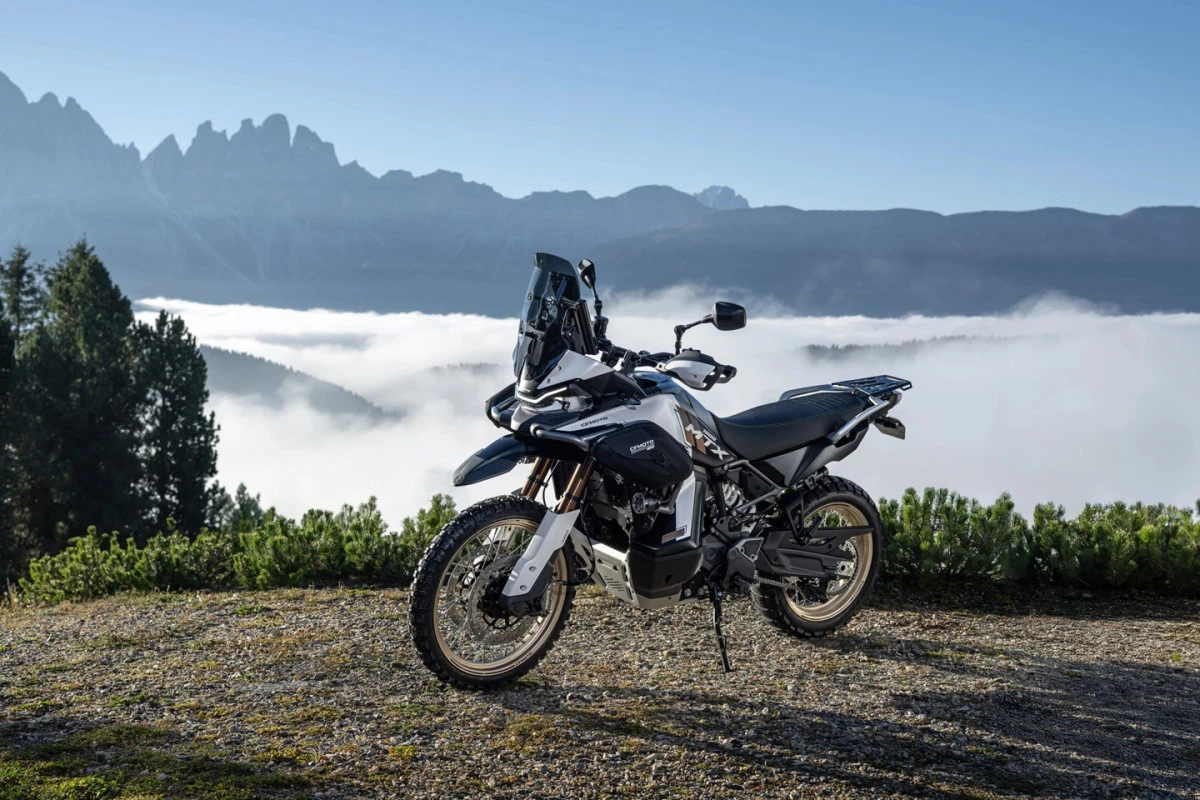 CFMoto 1000MT-X Resmen Tanıtıldı: Güçlü Motoru, Gelişmiş Elektroniği ve Zengin Donanımıyla Segmenti Sarsmaya Geliyor