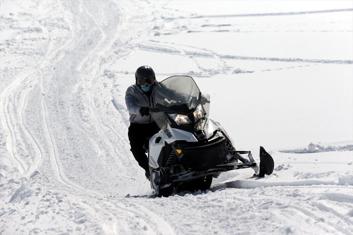 Erciyes&rsquo;ten y&uuml;kselen kar motorlarının sesi, t&uuml;m d&uuml;nyaya duyuldu