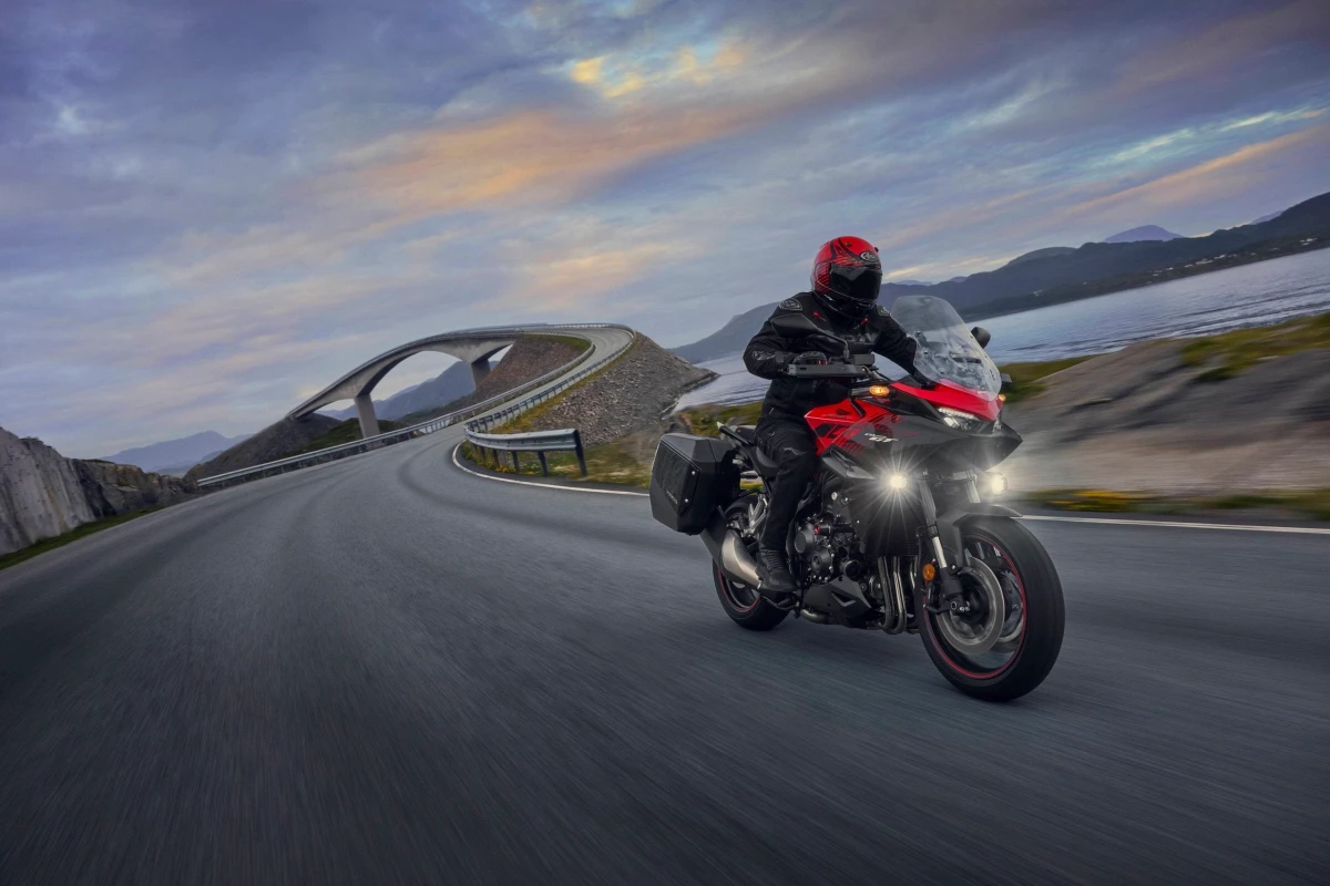 Honda CB1000GT Tanıtıldı: Fireblade Ruhunu Uzun Yol Konforuyla Buluşturuyor