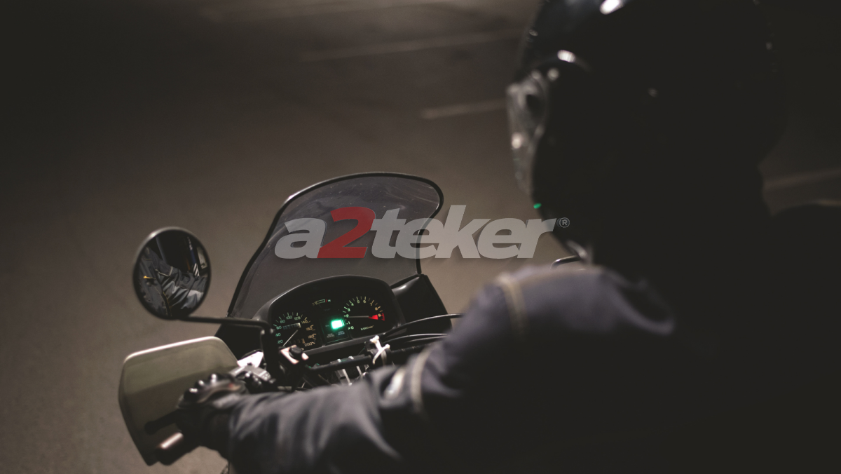 Sosyal medya fenomeni torbacı çıktı: Motosikletiyle uyuşturucu taşırken yakalandı